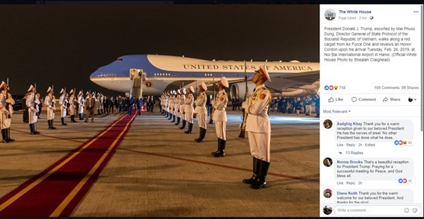 Fanpage chính thức của Nhà Trắng đăng ảnh cầu Nhật Tân ảnh 1