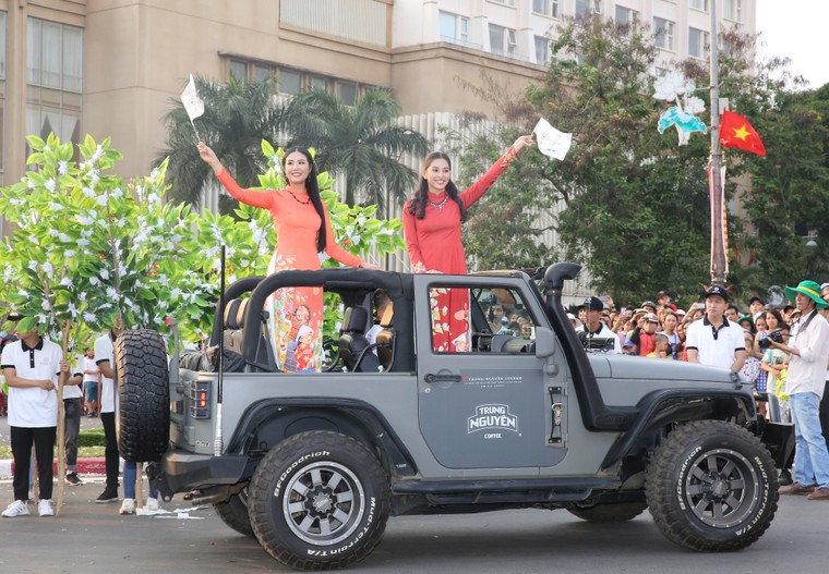 Phó Thủ tướng Trương Hòa Bình vui hội 'Tinh Hoa Đại Ngàn' ảnh 3