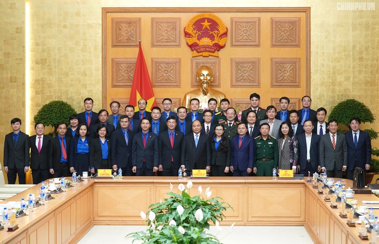 Thủ tướng: Tạo điều kiện tốt nhất để thế hệ trẻ phát triển bản thân ảnh 1