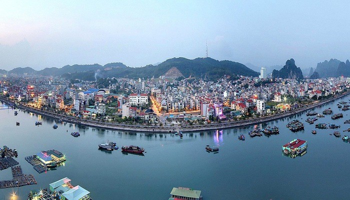 Quảng Ninh có đường biên giới trên bộ dài bao nhiêu km?