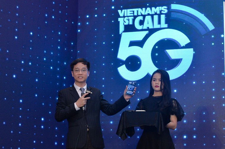 Viettel thực hiện cuộc gọi 5G đầu tiên tại Việt Nam ảnh 1