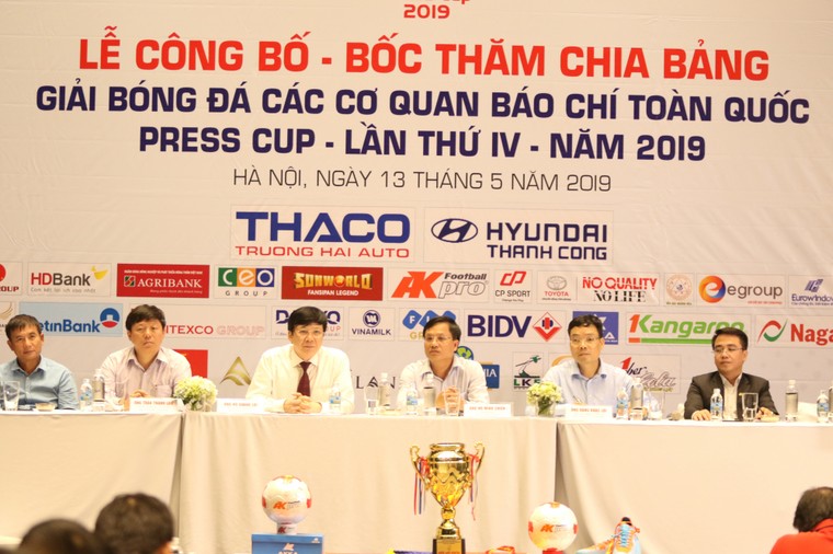 40 đội bóng háo hức chờ đợi tiếng còi khai cuộc Press Cup 2019 ảnh 4