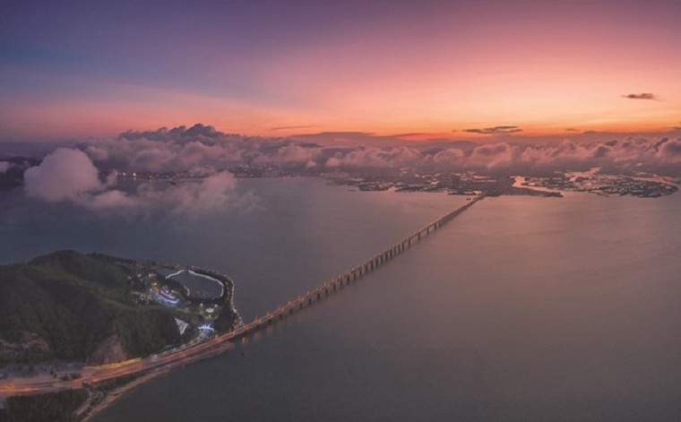 Quy Nhơn trong trải nghiệm tuyệt vời của những phóng viên nước ngoài ảnh 1