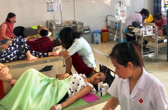 Hơn 50 du khách nhập viện cấp cứu sau khi ăn hải sản ảnh 1