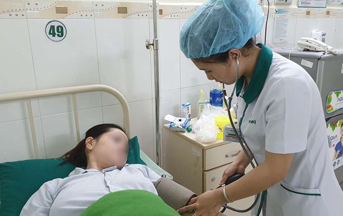 Thai phụ suýt chết vì bị băng huyết ngất giữa đường ảnh 1