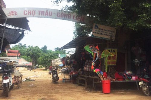 Đâm chết bảo vệ chợ rồi gọi điện cho công an đầu thú ảnh 1