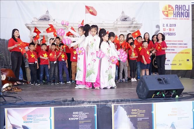'Ahoj Ha Noi': Lễ hội văn hóa gắn kết cộng đồng Việt - Séc ảnh 2