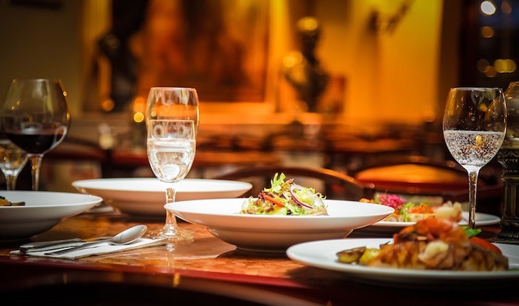 'Điểm danh' 10 nhà hàng, quán bar sang chảnh tại khách sạn có tầm nhìn đẹp nhất Hạ Long ảnh 5