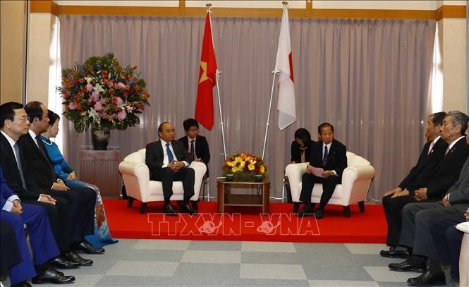 Thủ tướng Nguyễn Xuân Phúc tiếp Chủ tịch Liên minh Nghị sỹ hữu nghị Nhật Bản - Việt Nam ảnh 2