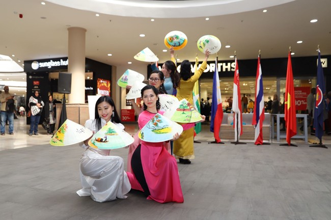 Ấn tượng Việt Nam tại Lễ hội Văn hóa và Ẩm thực ASEAN Festival Day 2019 ảnh 1
