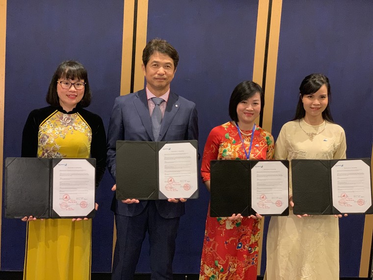 Bamboo Airways kí biên bản ghi nhớ hợp tác với Tỉnh Ibaraki và Fukushima - Nhật Bản ảnh 1