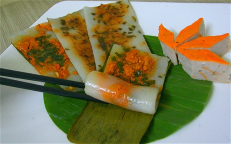 Bánh nậm là đặc sản của tỉnh nào?