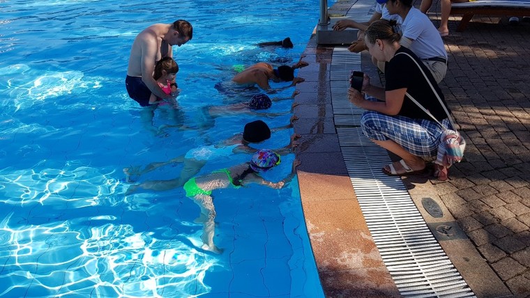  ‘Đột nhập’ lớp học 5 sao trang bị kỹ năng sinh tồn của các ‘kình ngư nhí’ tại Vinpearl ảnh 3