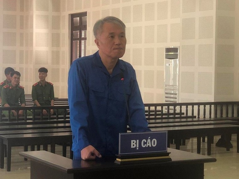 Người đàn ông Hàn Quốc cướp xe taxi ở Đà Nẵng lãnh 14 năm tù ảnh 1