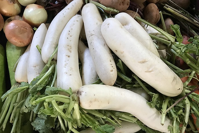 Xá bấu được làm từ nguyên liệu chính nào?