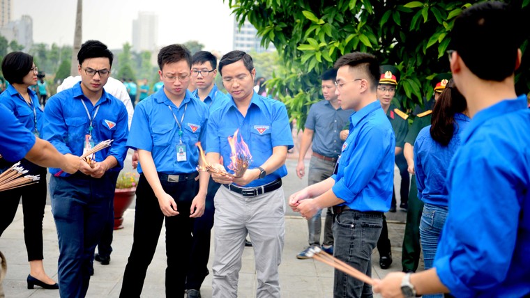 Viettel dành hơn 50 tỷ đồng mỗi năm cho công tác đền ơn đáp nghĩa ảnh 1