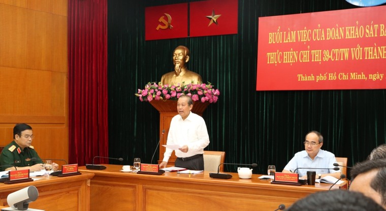 Phó Thủ tướng Thường trực làm việc với Thành ủy TPHCM ảnh 1