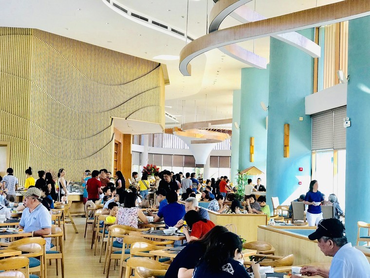 Mừng sinh nhật 3 tuổi: FLC Quy Nhơn đón thêm hàng ngàn du khách ảnh 1