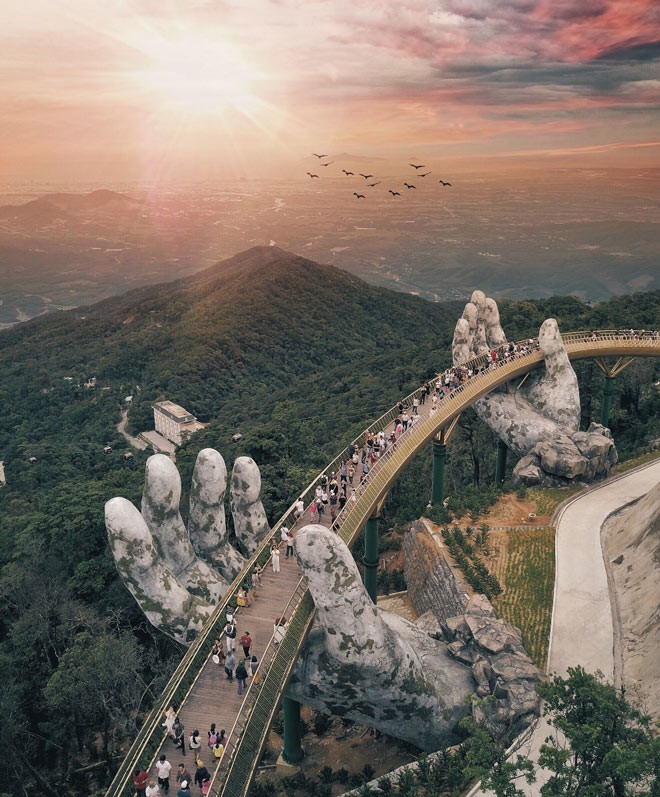 Cầu Vàng Đà Nẵng nằm ở độ cao bao nhiêu so với mực nước biển?