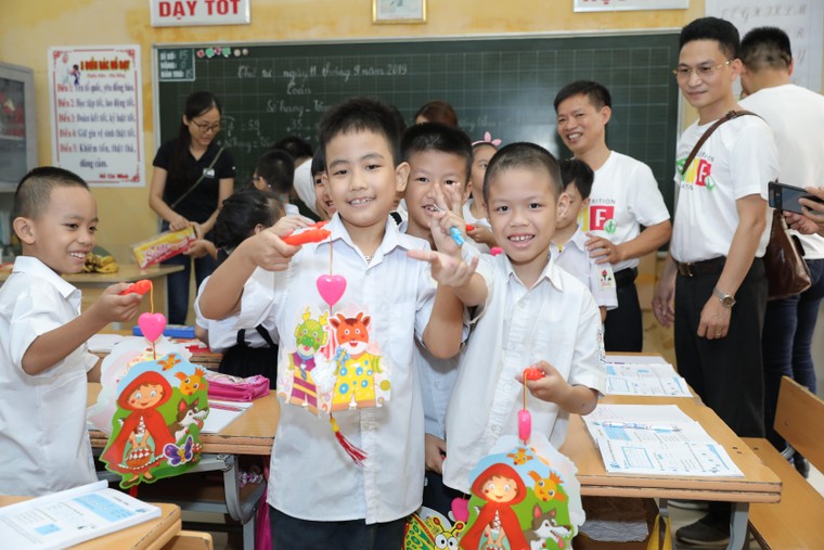 Thành viên độc lập và nhân viên Herbalife Việt Nam tổ chức vui Tết Trung thu cho trẻ em có hoàn cảnh khó khăn ảnh 4