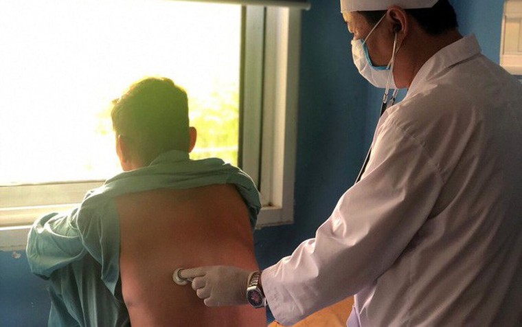 Cứu thành công bệnh nhân bị nhiễm vi khuẩn ăn thịt người ảnh 1