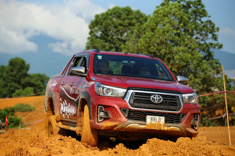 Toyota tiếp tục đồng hành cùng Giải đua xe ô tô địa hình Việt Nam 2019 ảnh 1