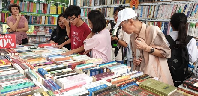 Khai mạc Hội sách ‘Hà Nội – Thành phố vì hòa bình’ ảnh 2