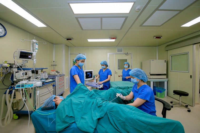 ‘Vũ khí’ mới giúp các cặp vợ chồng chuyển phôi thất bại nhiều lần cán đích thành công ảnh 1