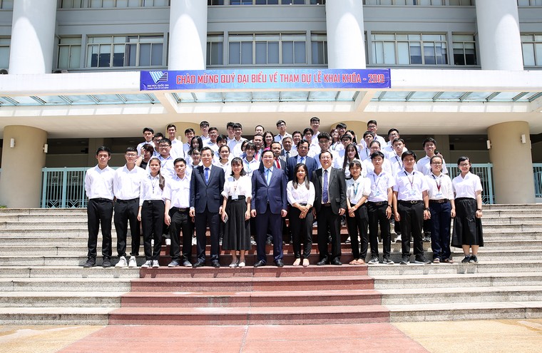 Tự chủ đại học không có nghĩa là các trường phải 'tự túc', 'tự bơi' ảnh 1