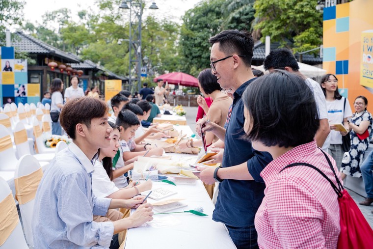 Ra mắt cuốn sách đầu tay được viết bằng Tiếng Anh của học sinh Vinchool ảnh 3