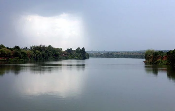 Con sông dài nhất nước ta có tên gọi là gì?