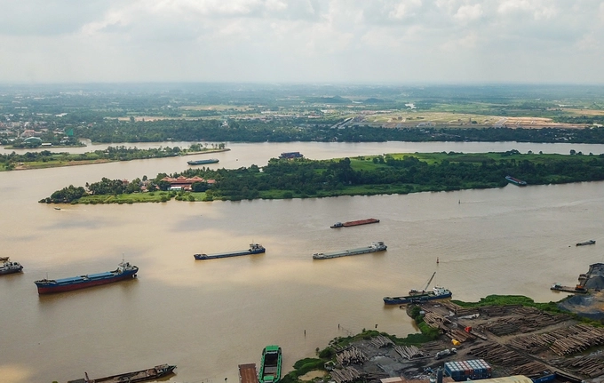 Sông Đồng Nai đổ vào biển nào?