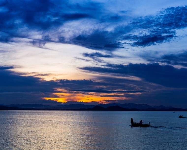 Dòng chính sông Đồng Nai ở hạ lưu thường gọi là sông gì?