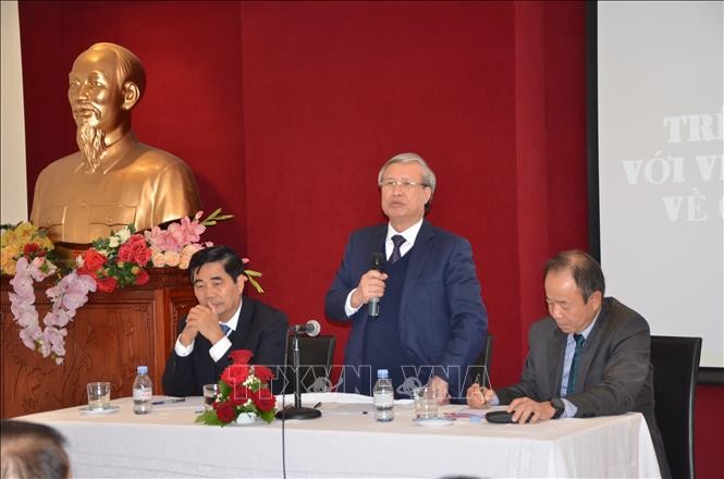 Đoàn đại biểu Đảng ta thăm và làm việc tại Cộng hòa Pháp ảnh 2