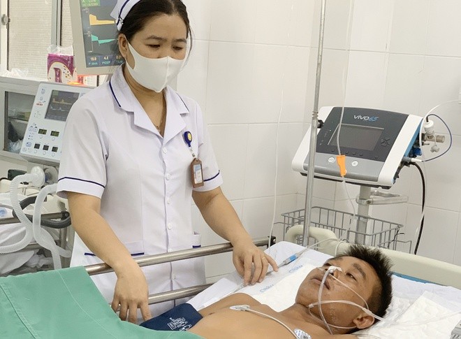 Người đàn ông nguy kịch vì ăn cua mặt quỷ ảnh 2