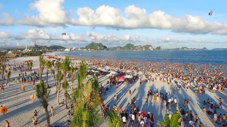 Những lý do khiến du khách đổ về check-in thành phố di sản trong mùa hè này ảnh 1