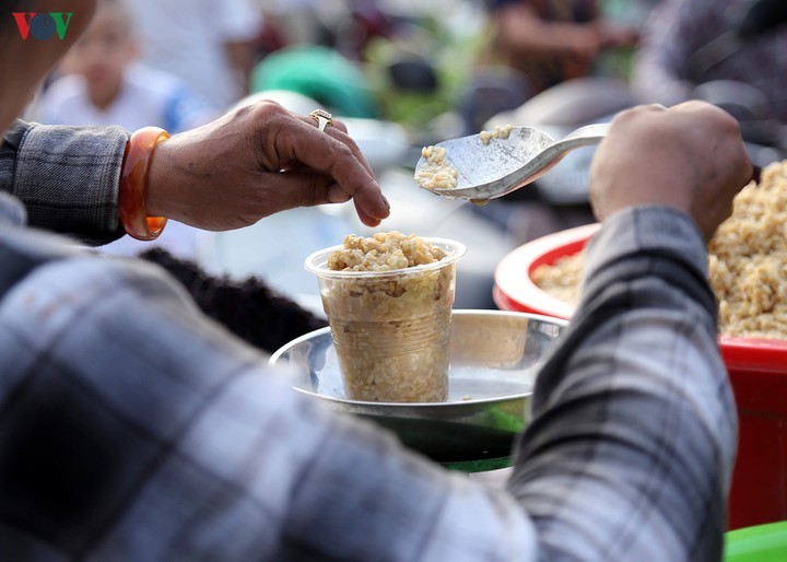 Ngoài rượu nếp thì Tết Đoan ngọ còn có món ăn nào sau đây?