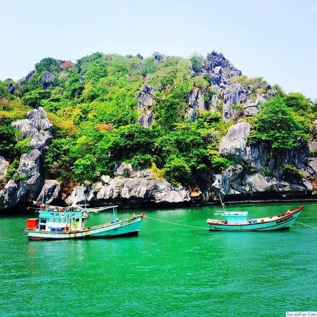 Hòn đảo nào ở Việt Nam được mệnh danh là thiên đường hình bầu dục?