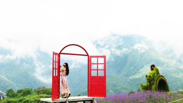 Rủ nhau lên Sapa ‘ướp lạnh’ mùa hè, xem 'Vó ngựa trên mây' ảnh 3