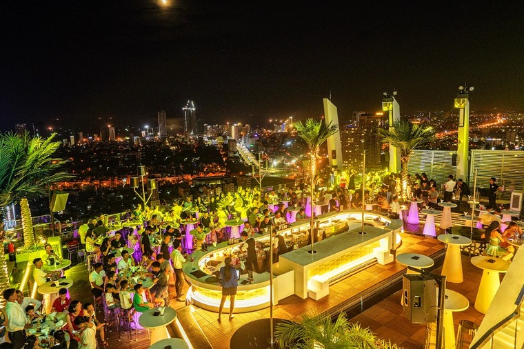 Phát triển kinh tế đêm để giữ chân 'buộc' du khách phải tiêu tiền ảnh 4