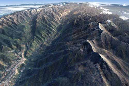 Dãy núi dài nhất thế giới kéo dài qua bao nhiêu quốc gia?