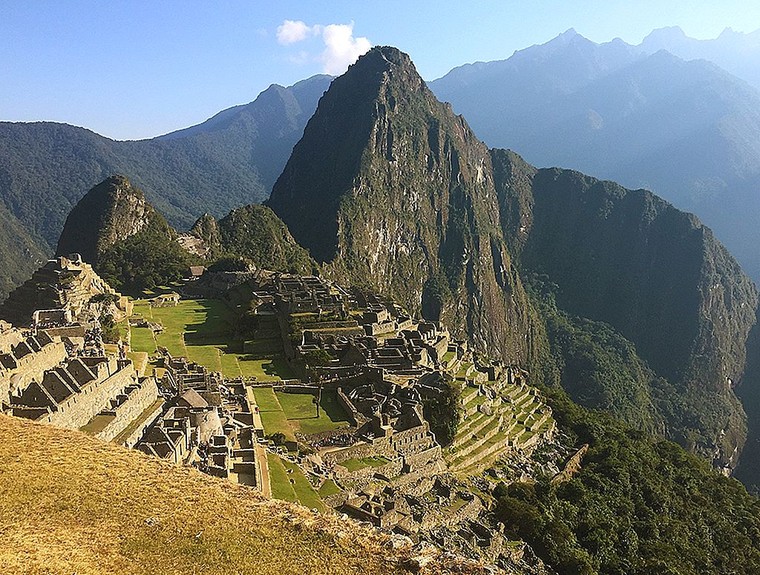 Ngôi đền nổi tiếng ở Andes là...?