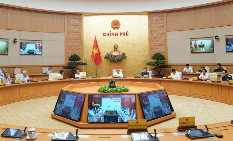 Thủ tướng: Bí thư, Chủ tịch phải ra tay, hệ thống chính trị vào cuộc, người dân phải cảnh giác ảnh 1