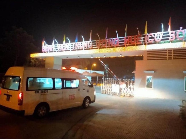 Bệnh viện Trung ương Huế tiếp nhận thêm 8 ca mắc Covid-19 từ Đà Nẵng ảnh 1