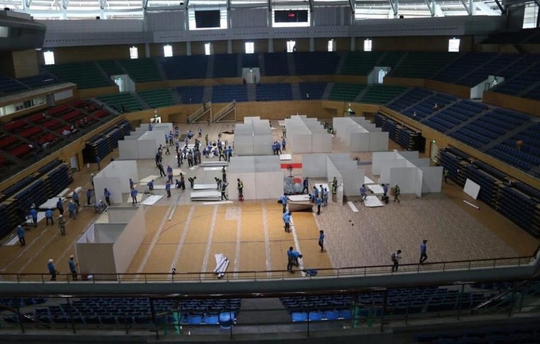 Đà Nẵng gấp rút lắp đặt bệnh viện dã chiến Cung thể thao Tiên Sơn ảnh 1