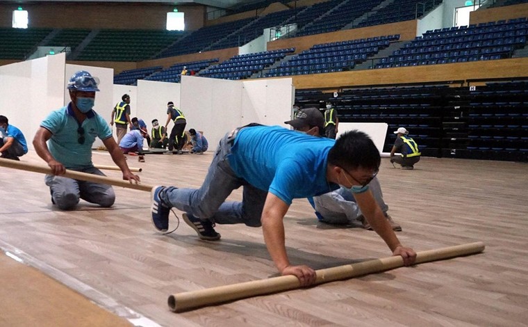 Đà Nẵng gấp rút lắp đặt bệnh viện dã chiến Cung thể thao Tiên Sơn ảnh 8