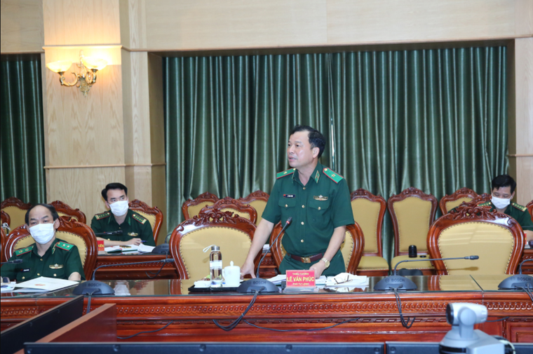 Kiên trì bám chốt, 'chung sống an toàn với dịch' ảnh 2