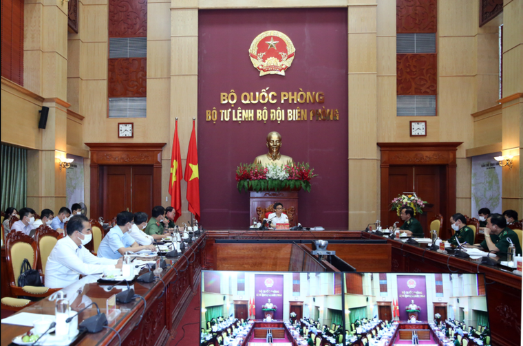 Kiên trì bám chốt, 'chung sống an toàn với dịch' ảnh 3