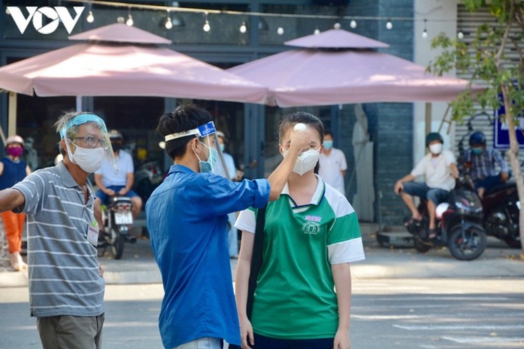 Đà Nẵng xét nghiệm Covid-19 cho gần 11.000 thí sinh thi tốt nghiệp THPT đợt 2 ảnh 1