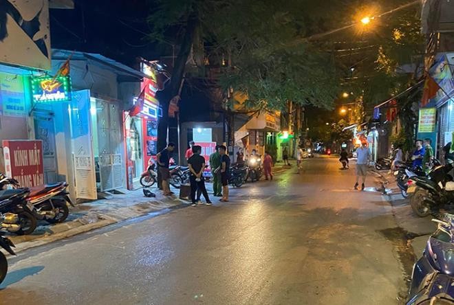 Mâu thuẫn khi đốt vàng mã, người đàn ông bị hàng xóm tạt axit ảnh 1